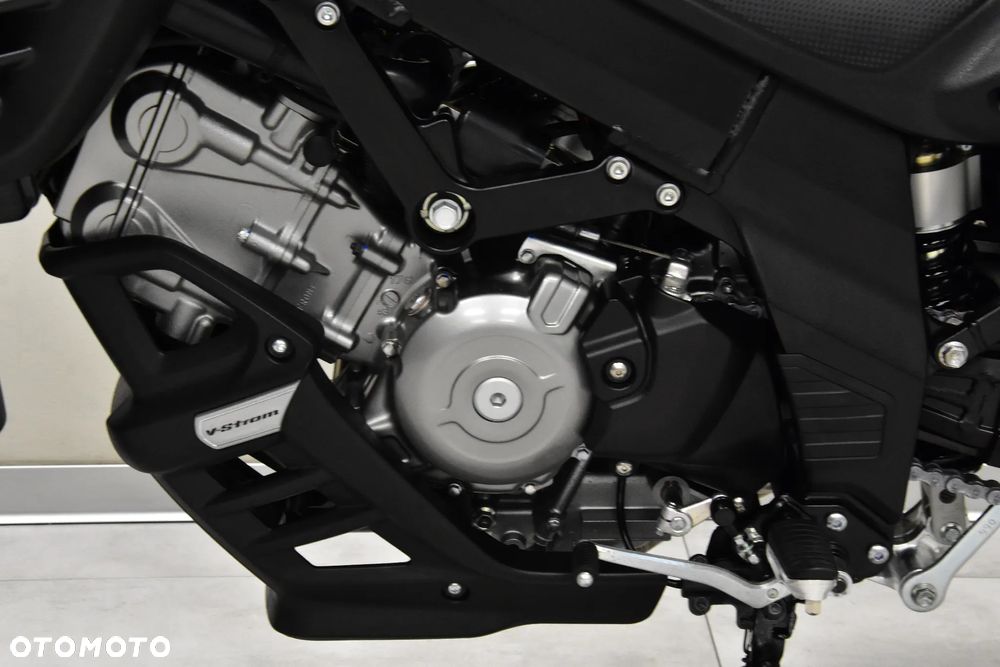 Suzuki DL - 23
