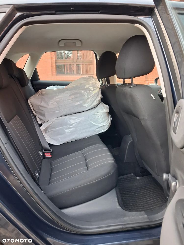 Citroën C4 HDi 90 Attraction - 11