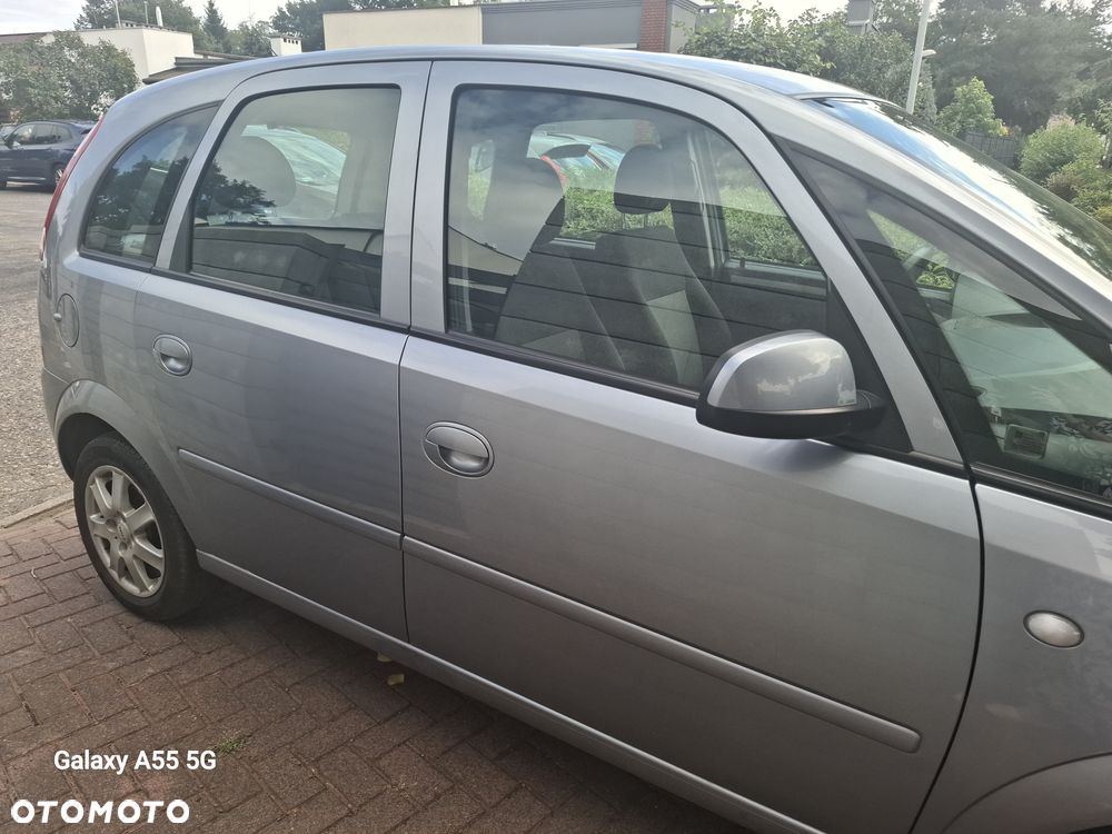 Opel Meriva 1.6 16V Cosmo - 9