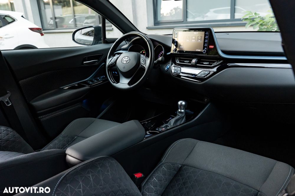 Toyota C-HR - 13