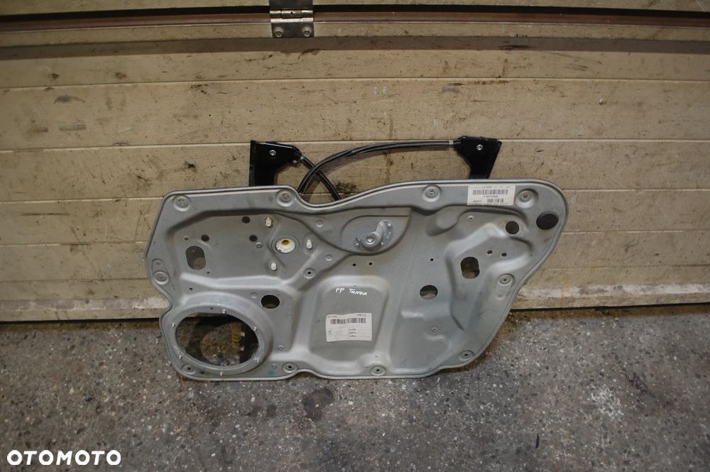 PODNOŚNIK MECHANIZM SZYBY PRAWY PRZÓD PRZEDNI 1T1837730AE VW TOURAN I - 1