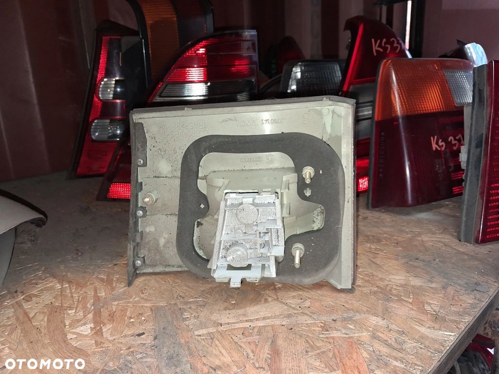 LAMPA TYLNA LEWA LANCIA KAPPA - 2