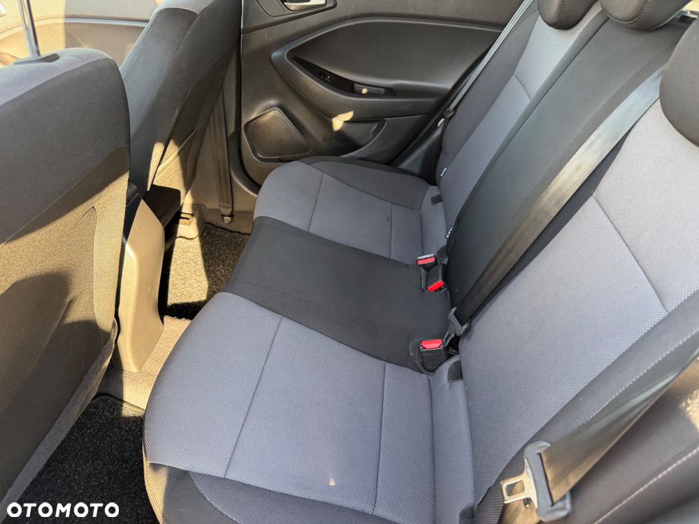 Hyundai i20 - 14