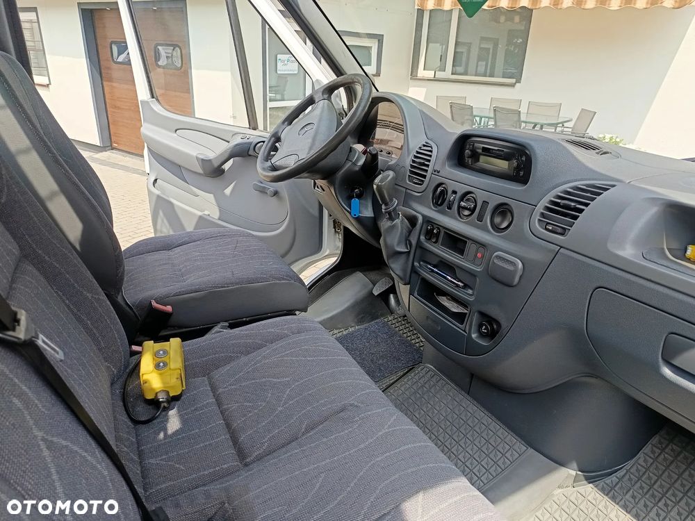 Mercedes-Benz Sprinter 903 - 11