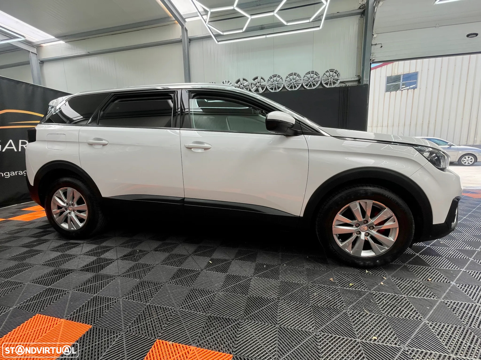 Peugeot 5008 1.6 BlueHDi Style EAT6 - 4