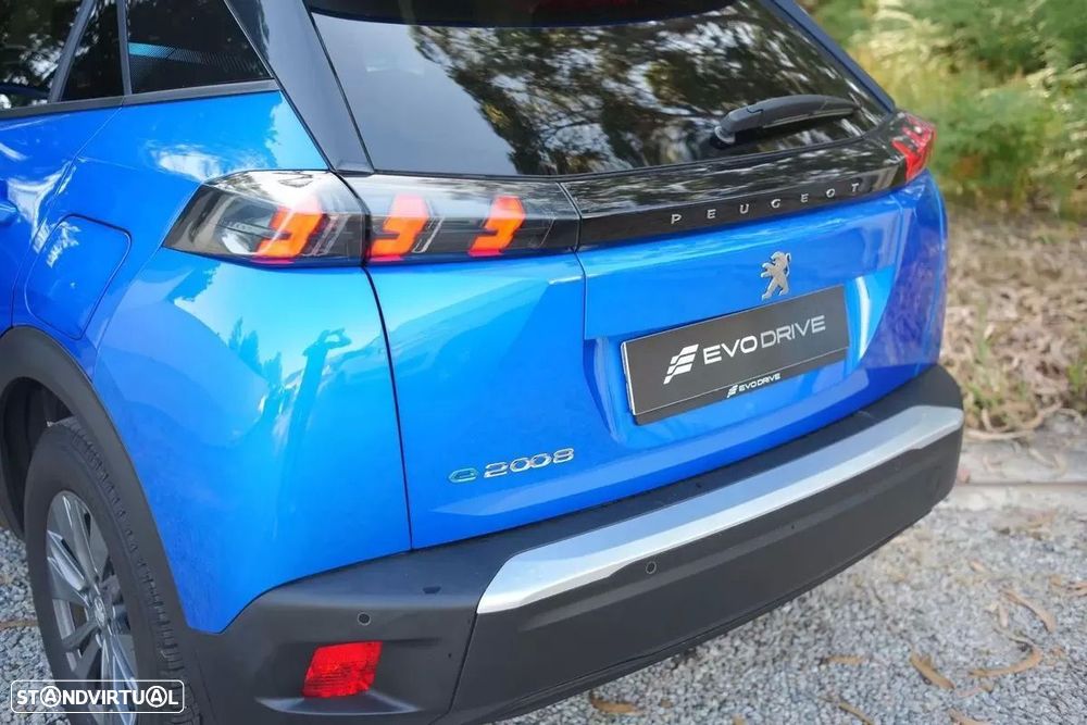 Peugeot e-2008 Style - 15