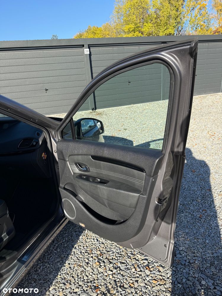 Renault Scenic - 24