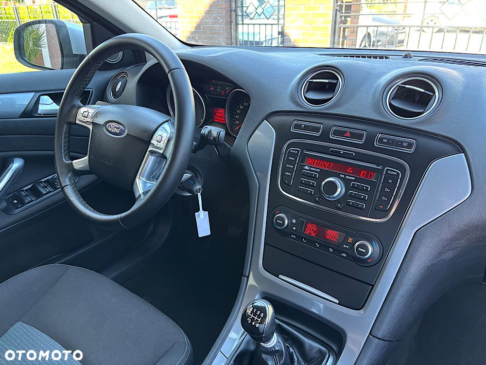Ford Mondeo 2.0 TDCi Titanium - 21