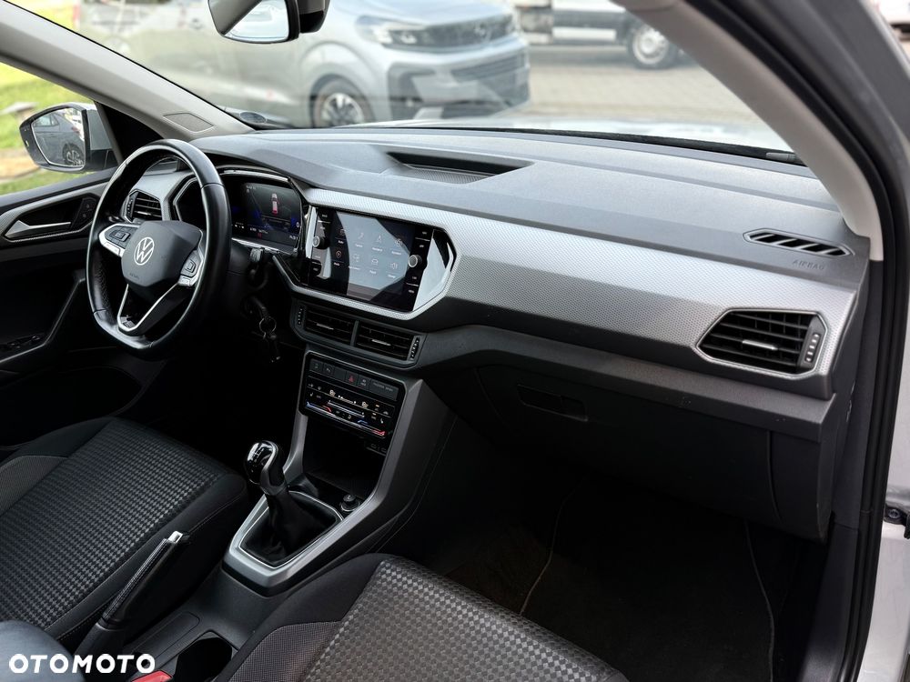 Volkswagen T-Cross 1.0 TSI OPF ACTIVE - 25