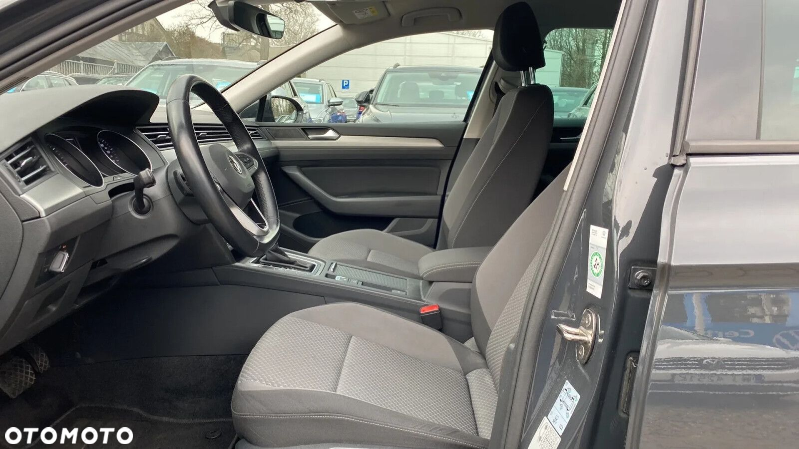 Volkswagen Passat - 14