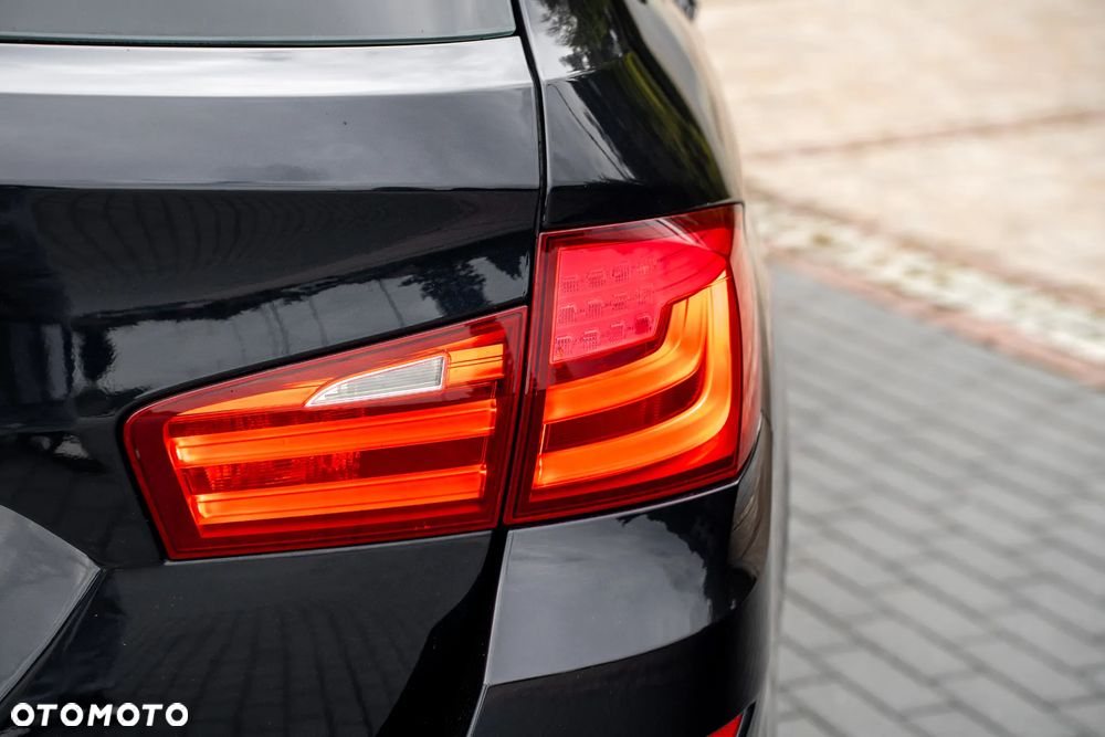 BMW Seria 5 528i Sport-Aut - 17