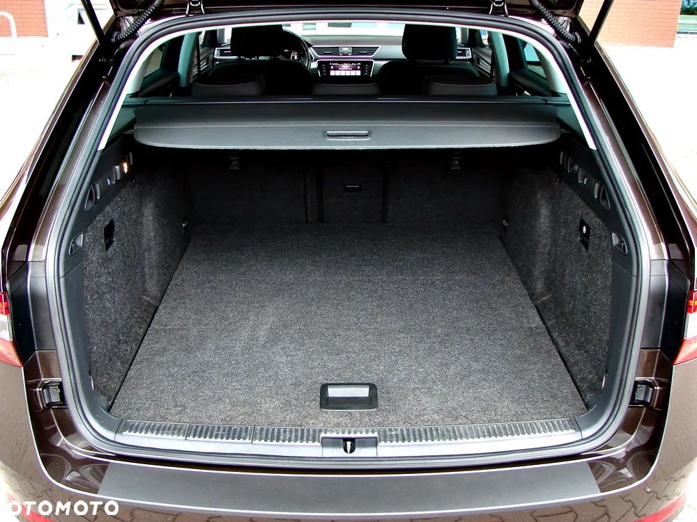 Skoda Superb 2.0 TDI DSG Style - 18