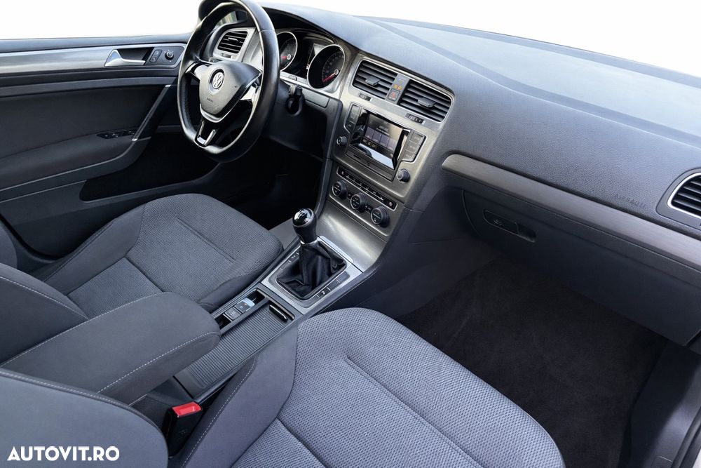 Volkswagen Golf 1.6 TDI BlueMotion Technology Cup - 6