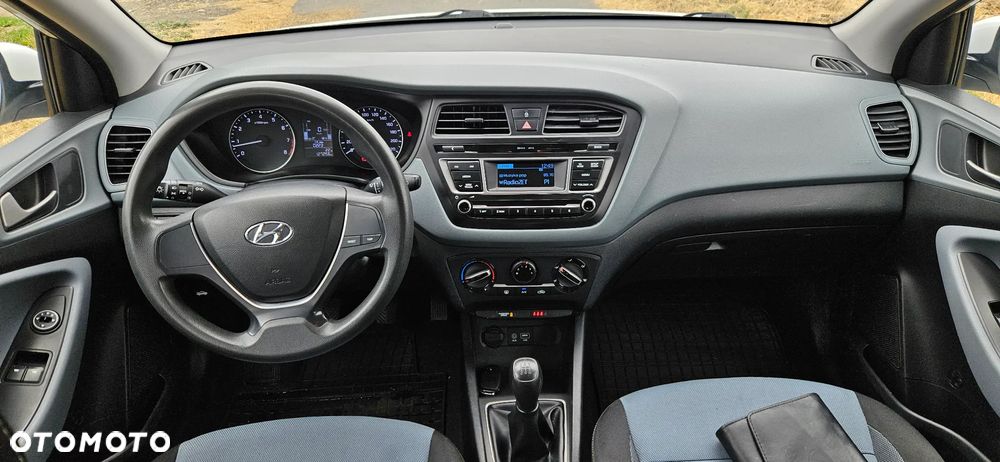 Hyundai i20 - 11