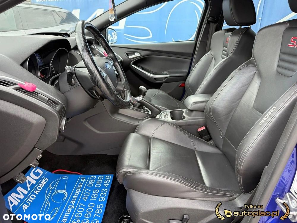 Ford Focus ST - 15