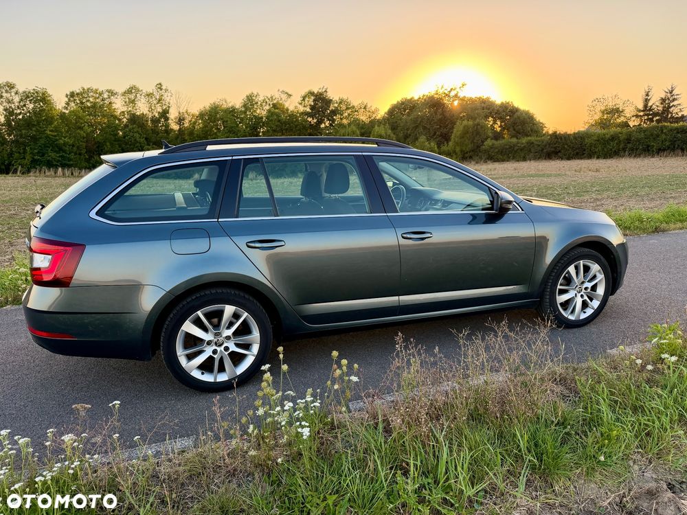 Skoda Octavia 1.5 TSI ACT Style DSG - 6