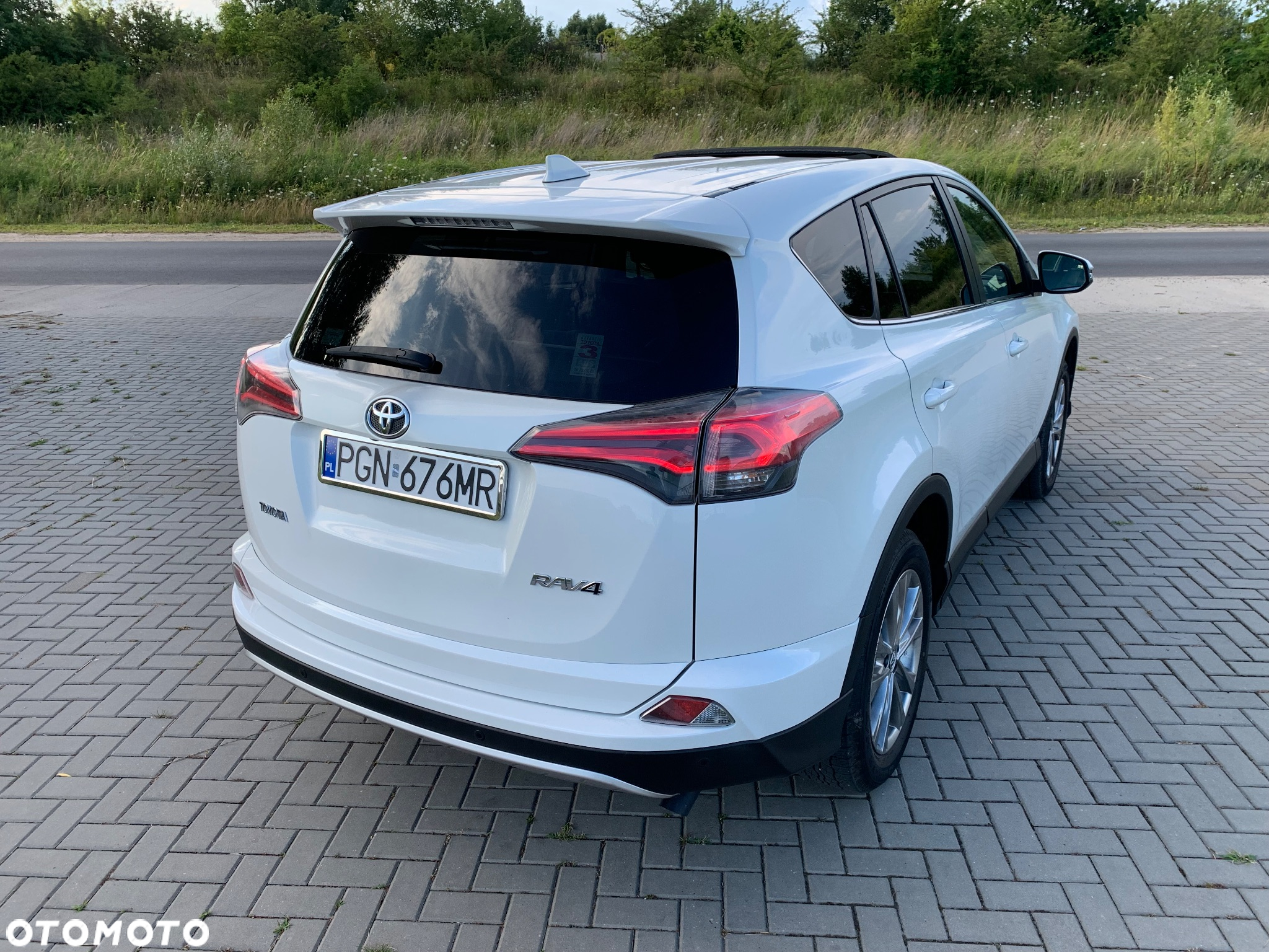 Toyota RAV4 2.0 D-4D 4x2 Start-Stop Executive - 4