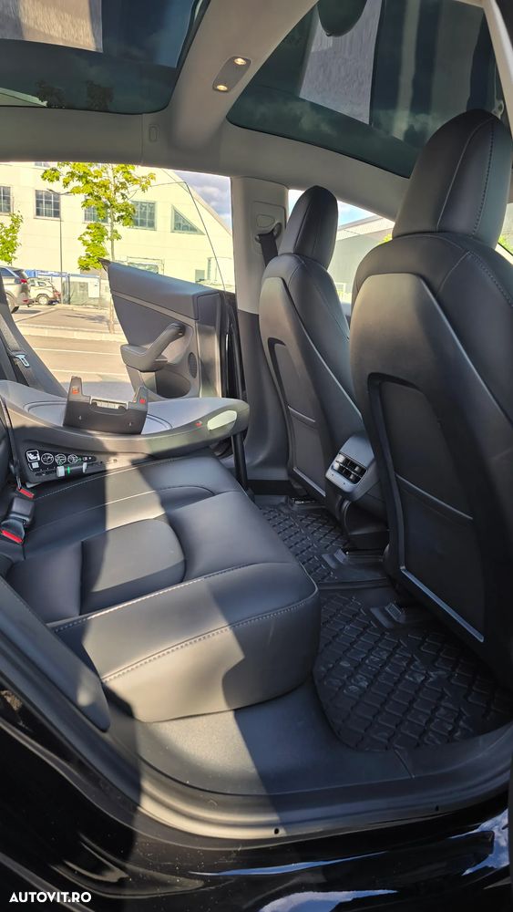 Tesla Model 3 - 23