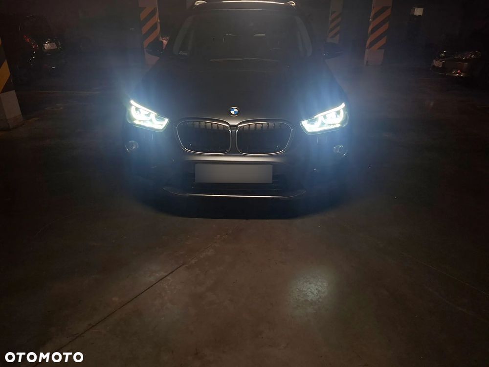 BMW X1 sDrive18i Sport Line - 14