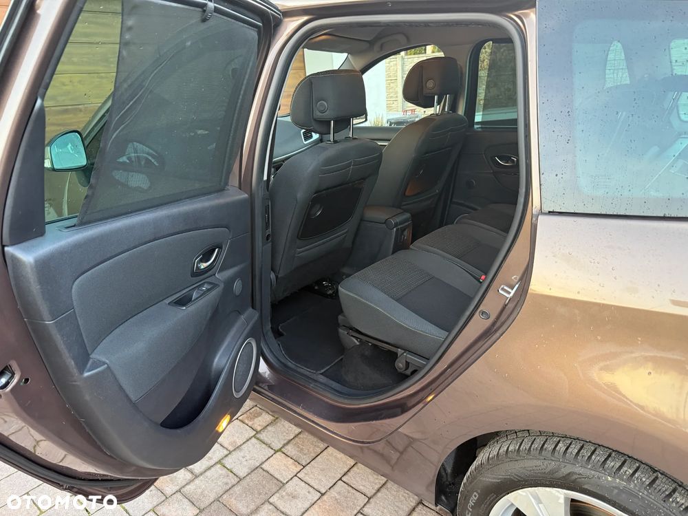 Renault Grand Scenic - 23