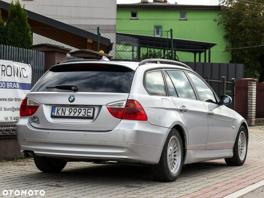 BMW Seria 3 320d DPF Touring - 7
