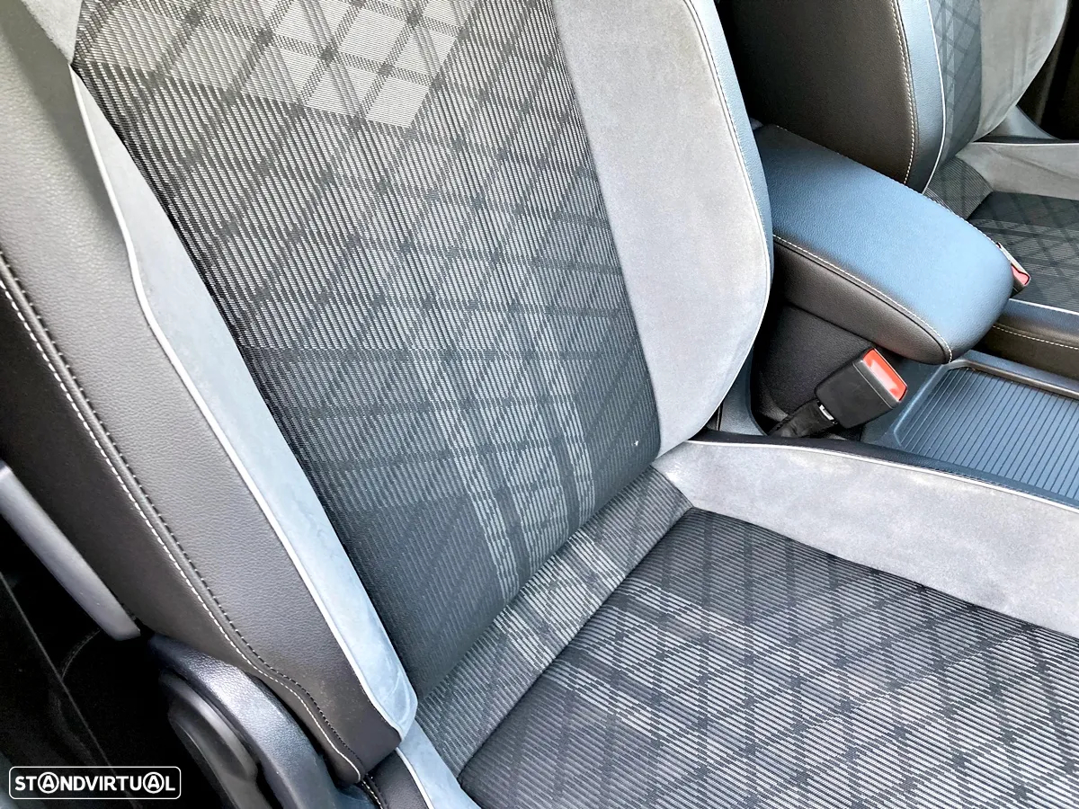 VW Tiguan Allspace 2.0 TDI R-Line DSG - 39
