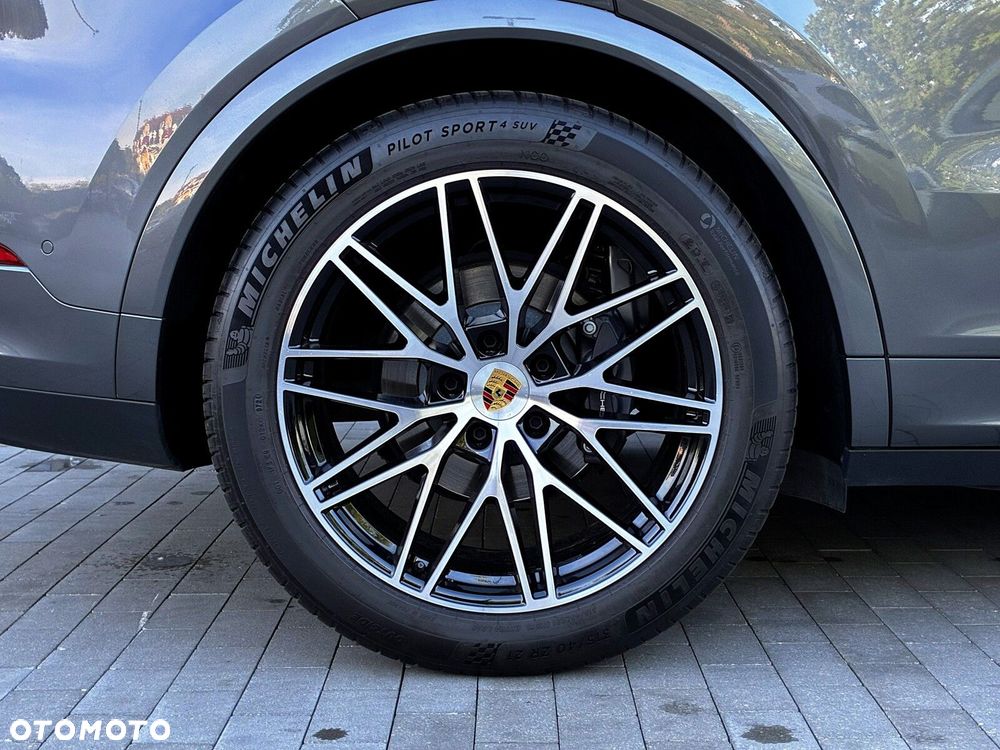 Porsche Cayenne - 12