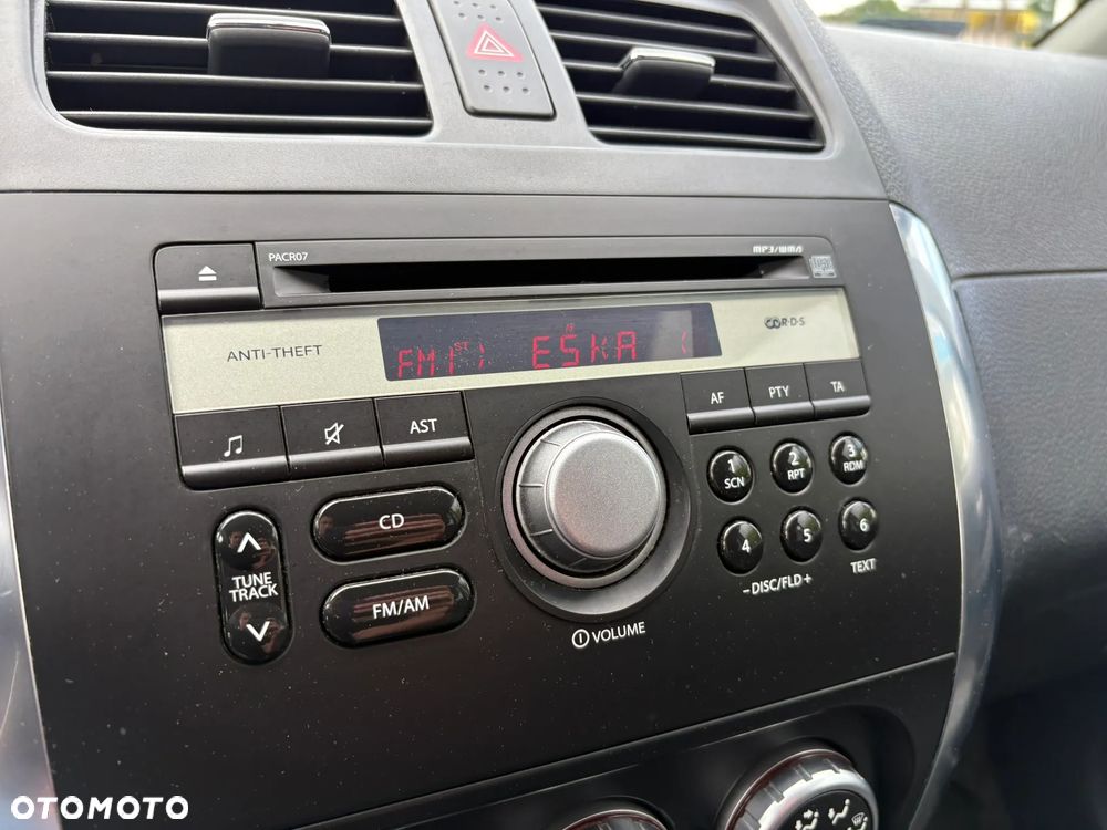 Suzuki SX4 1.6 GLX / Comfort - 16