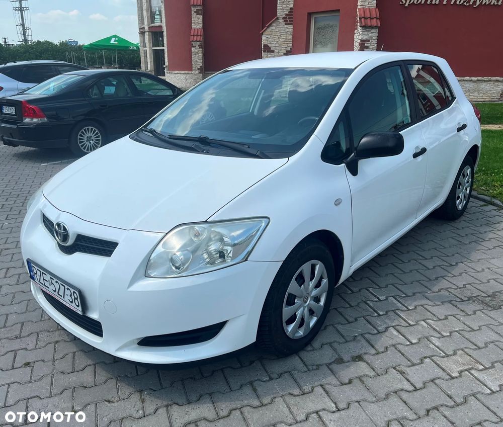 Toyota Auris 1.4 D-4D Terra - 1