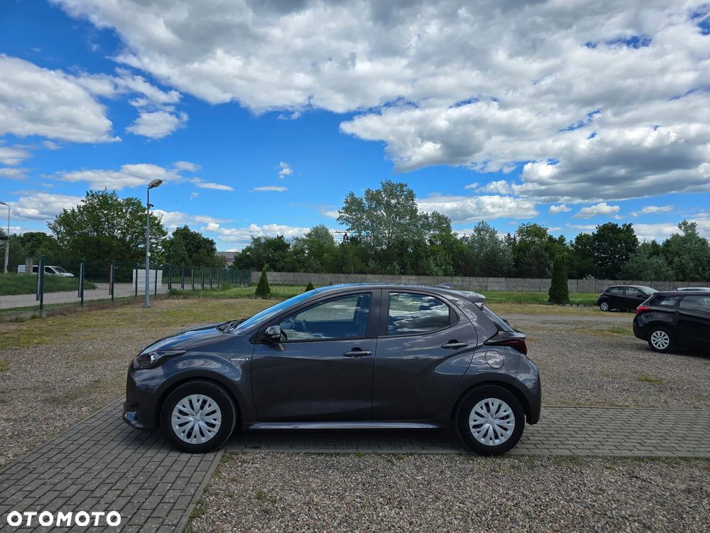 Toyota Yaris - 10