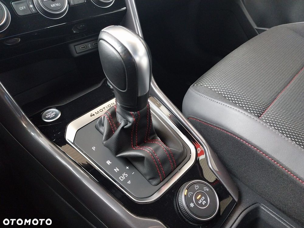 Volkswagen T-Roc - 29