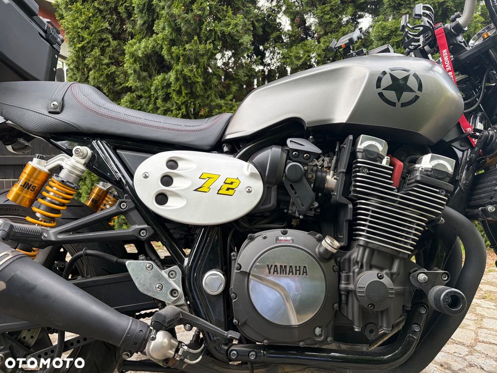 Yamaha XJR - 10