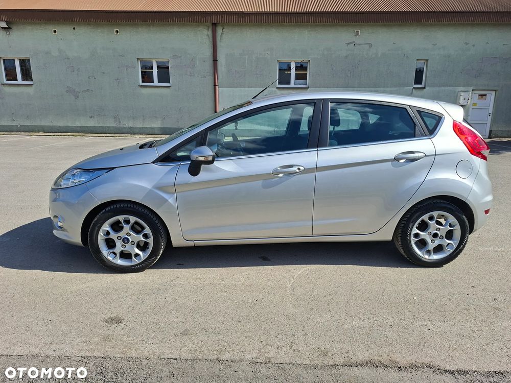 Ford Fiesta 1.4 Autom Trend - 23