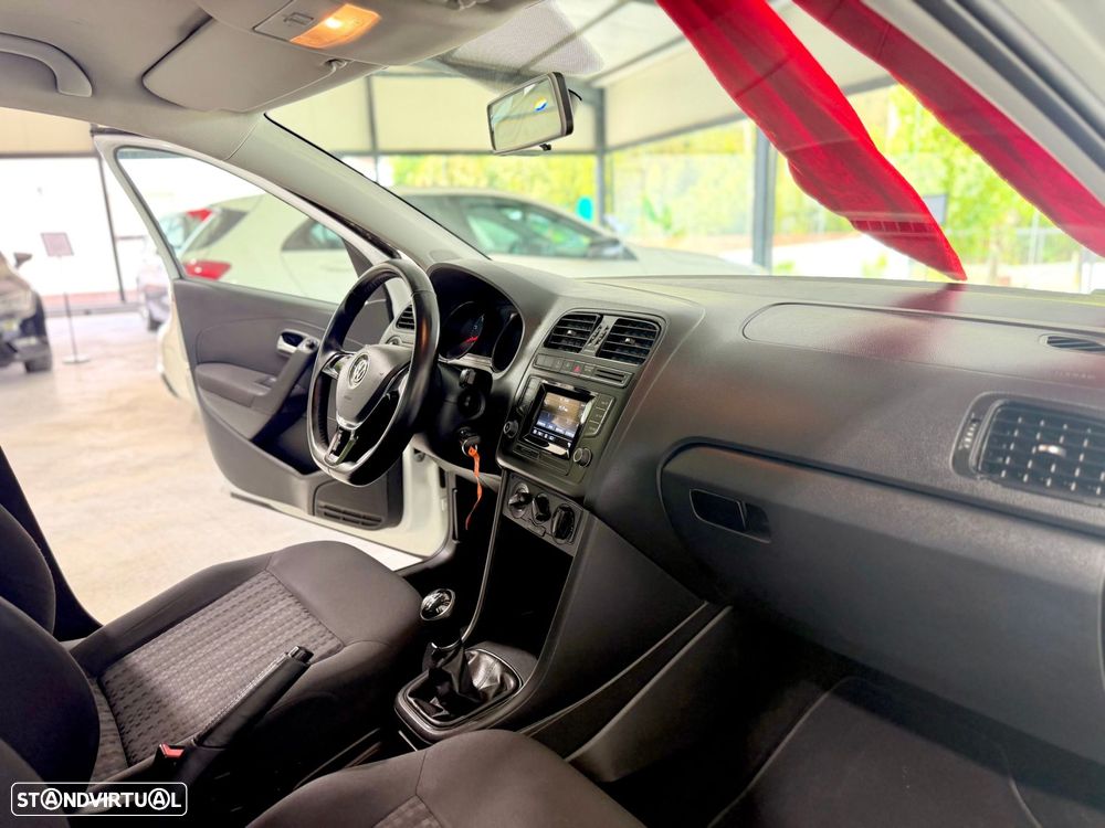 VW Polo 1.0 Trendline - 19