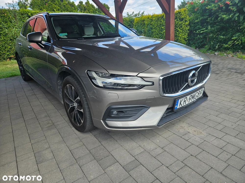Volvo V60 D3 Momentum Pro - 1