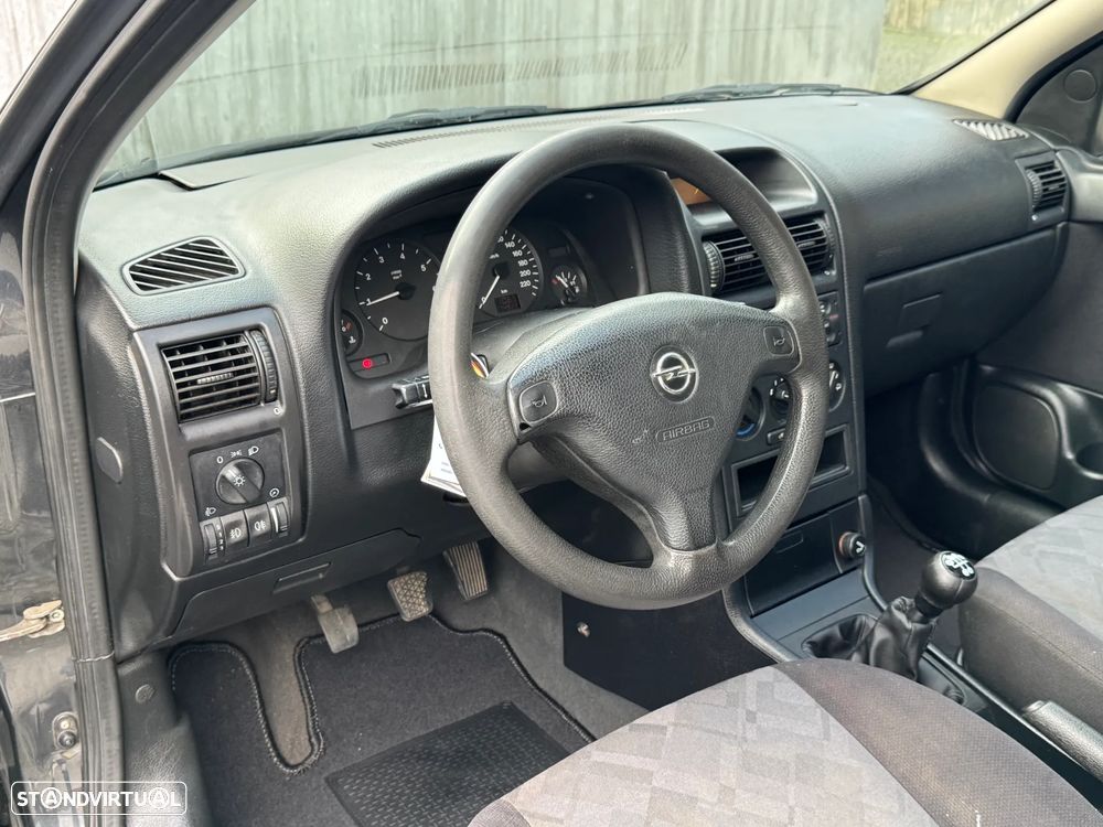 Opel Astra 1.2 Club - 11