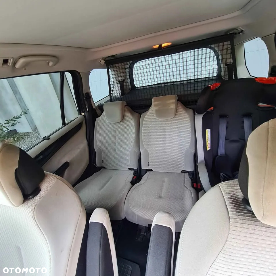 Citroën C4 Picasso 1.8 16V 7-Sitzer Advance - 5