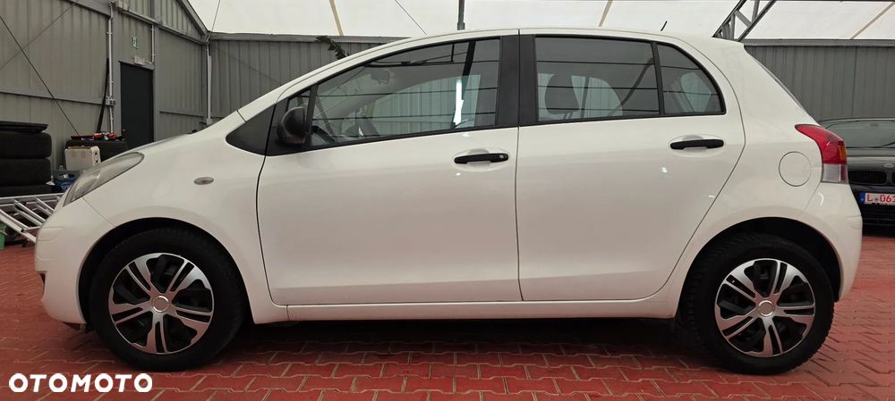 Toyota Yaris ver-2-0-comfort - 9