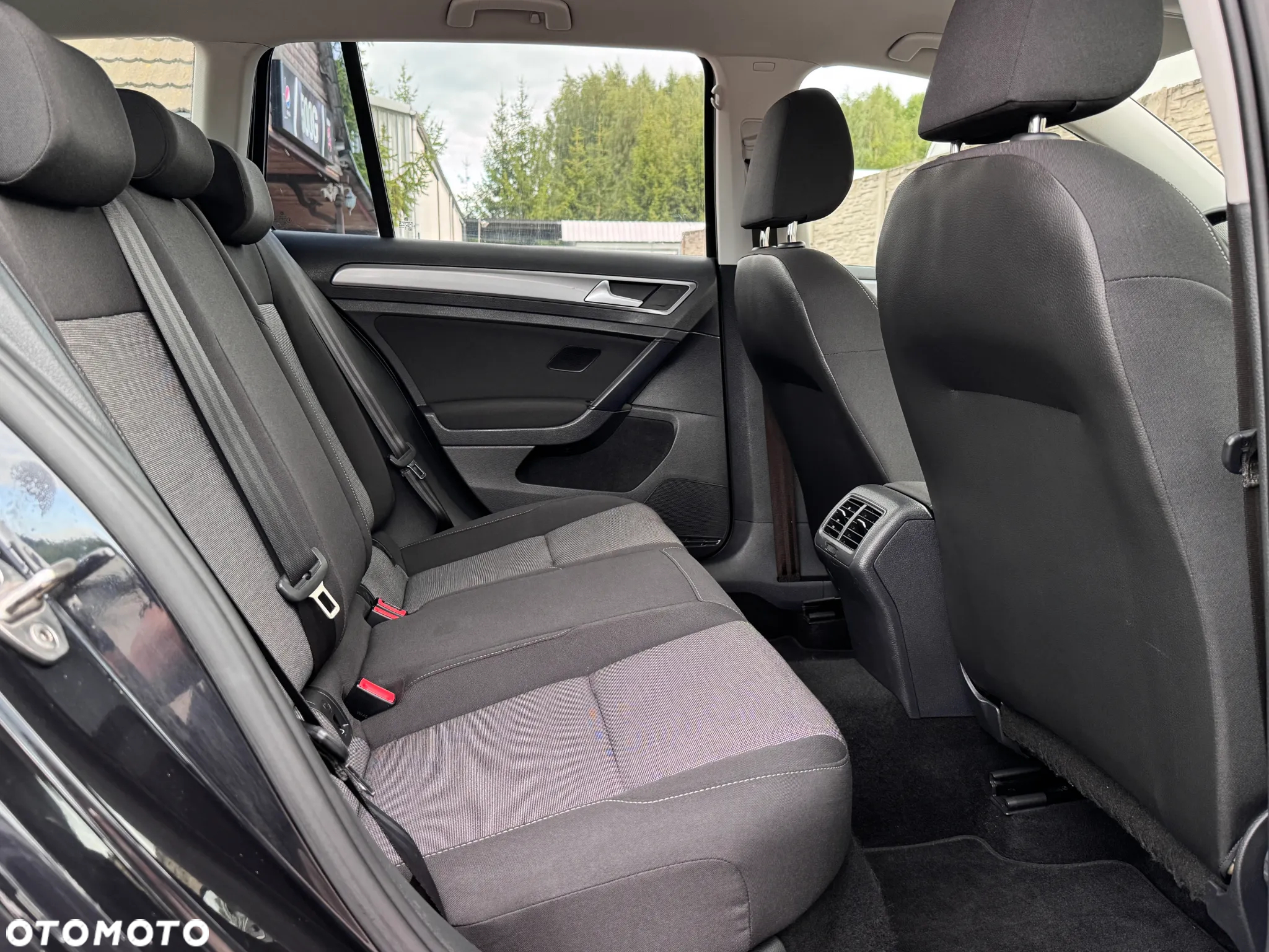 Volkswagen Golf VII 1.6 TDI BMT Highline - 17