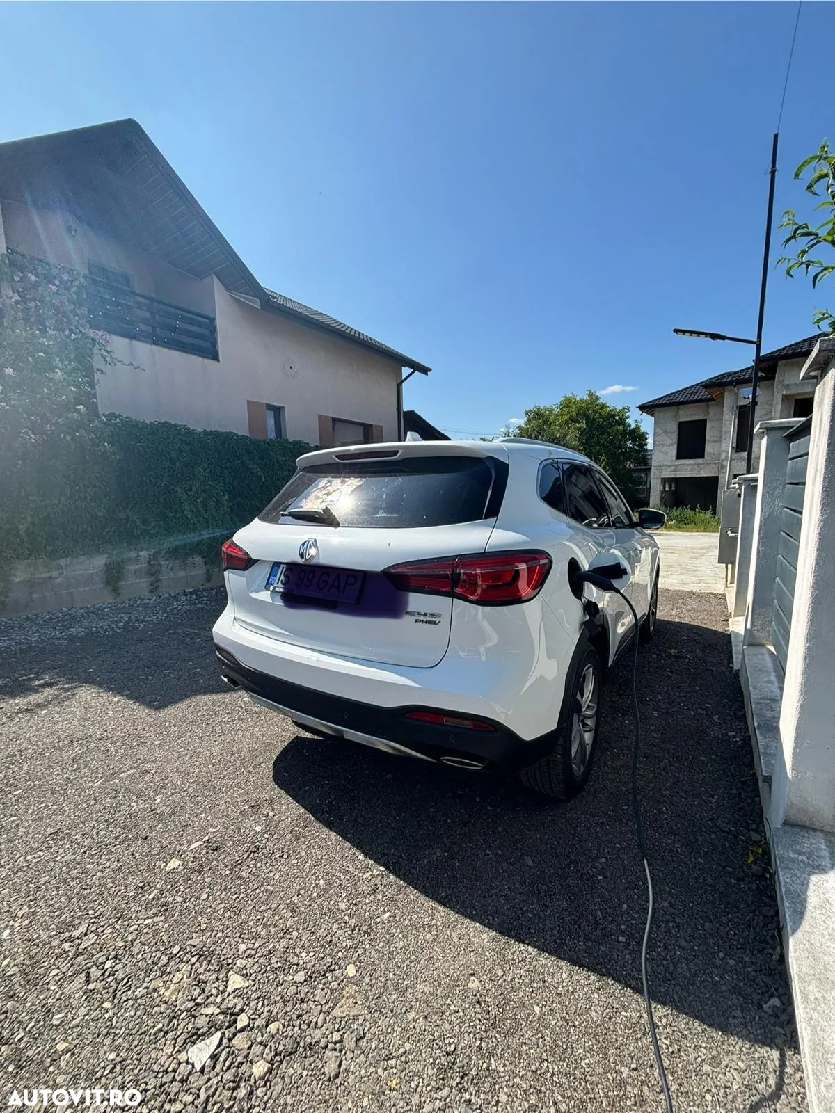 MG EHS 1.5T-GDI PHEV Luxury - 2