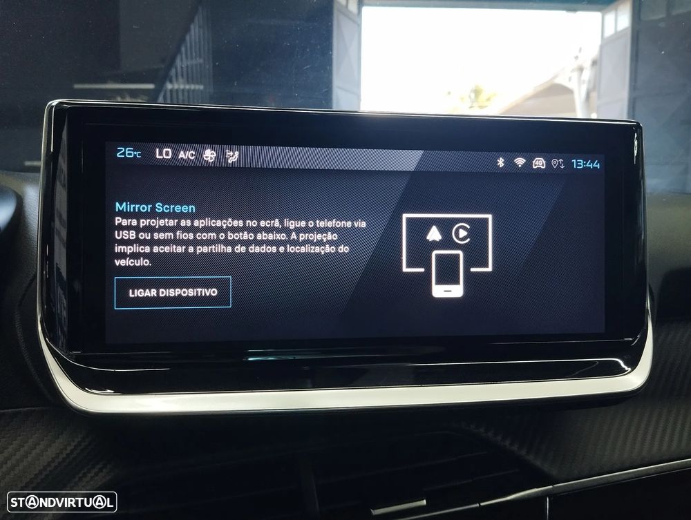 Peugeot 2008 1.2 PureTech Allure EAT8 - 27