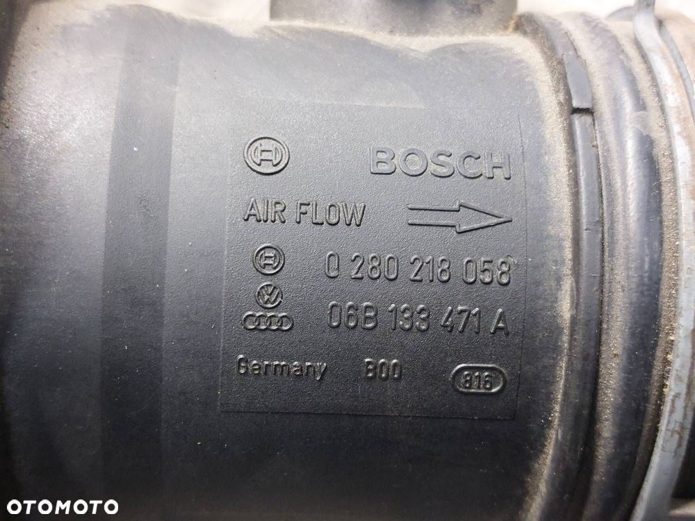OBUDOWA FILTRA POWIETRZA + PRZEPŁYWOMIERZ + RURA DOLOT AUDI A4 B6 2.0 20V - 5