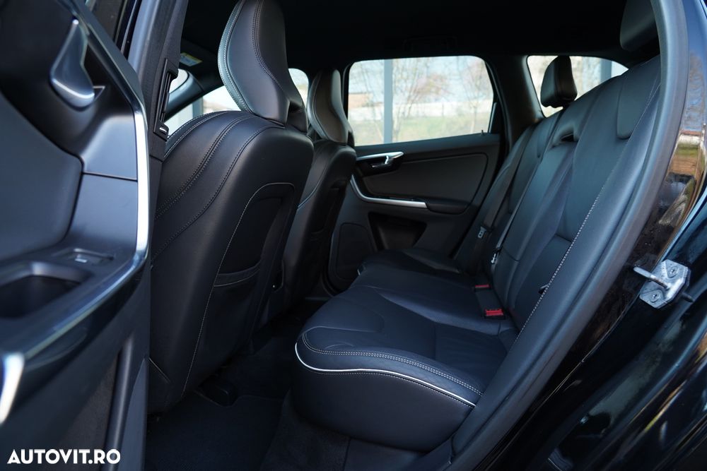Volvo XC 60 D5 AWD Geartronic Summum - 20