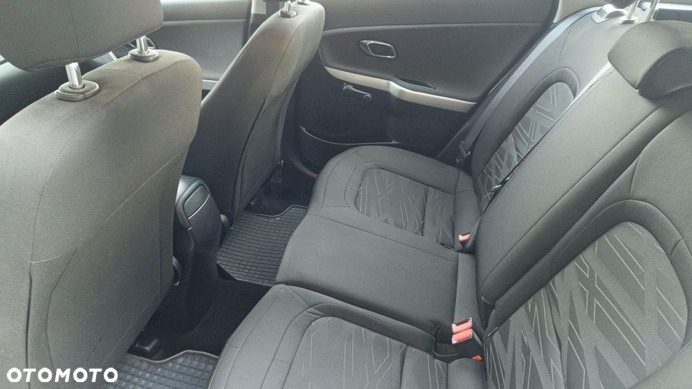 Kia Ceed - 13