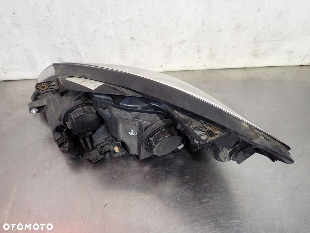 LAMPA PRAWA PRZEDNIA KIA CEED 20-B855 - 4