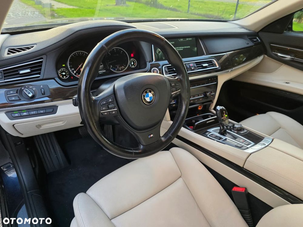 BMW Seria 7 - 10