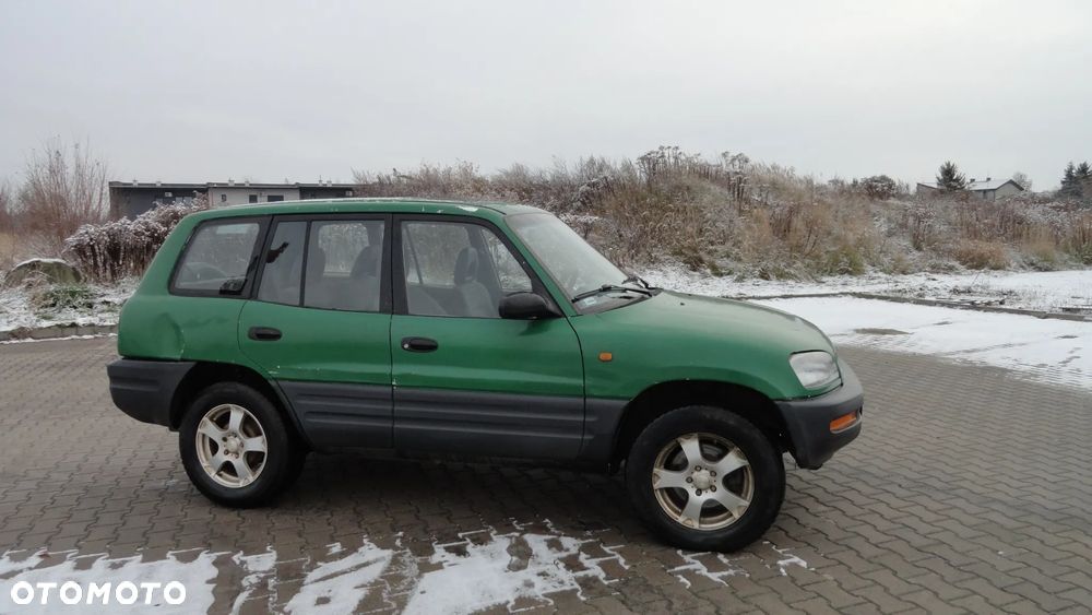 Toyota RAV4 2.0 - 3