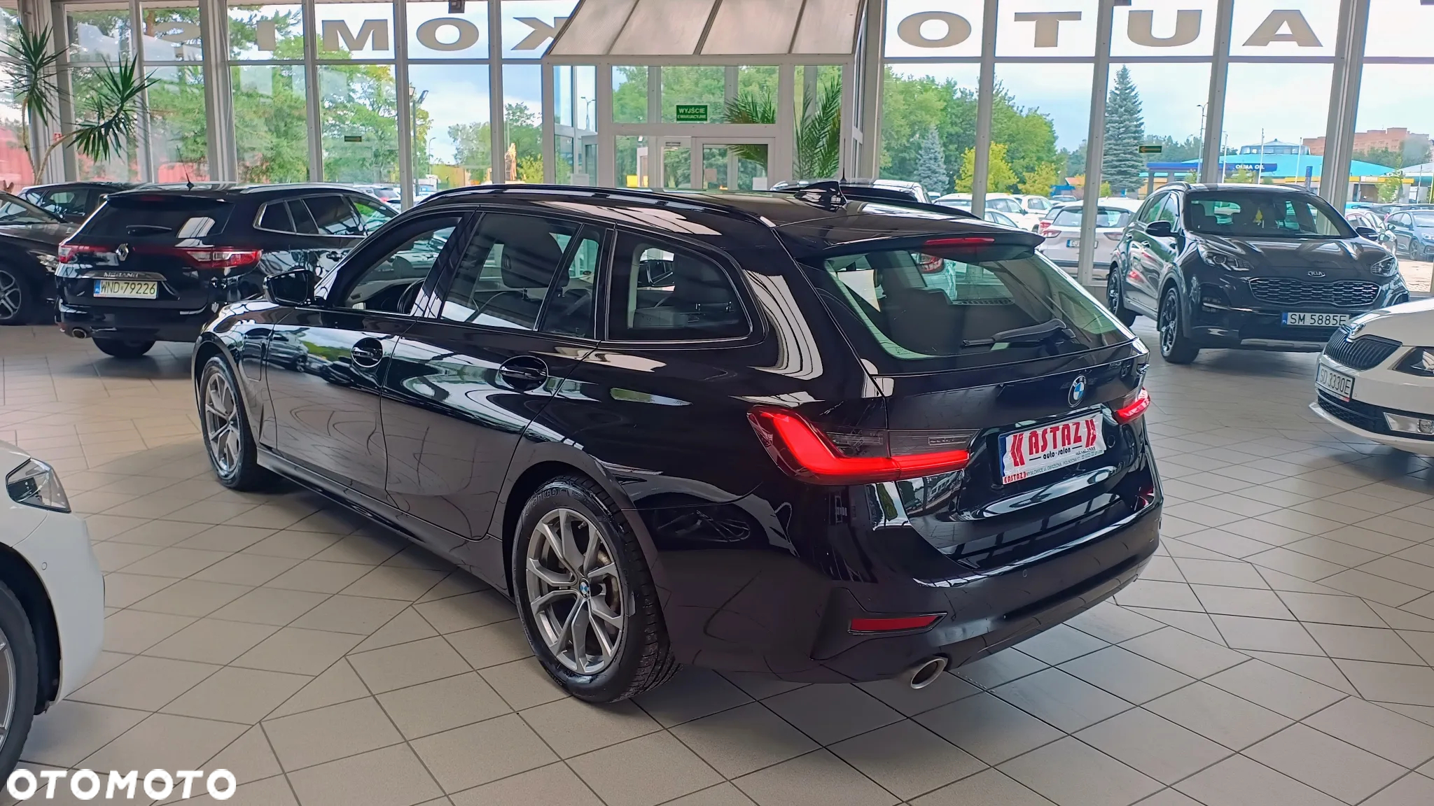 BMW Seria 3 330e Sport Line - 29