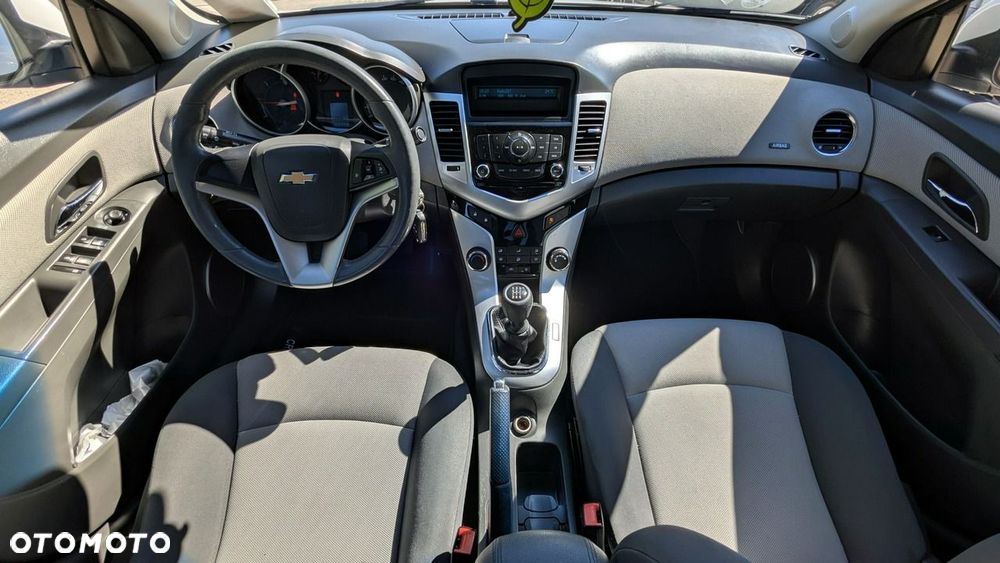 Chevrolet Cruze - 19