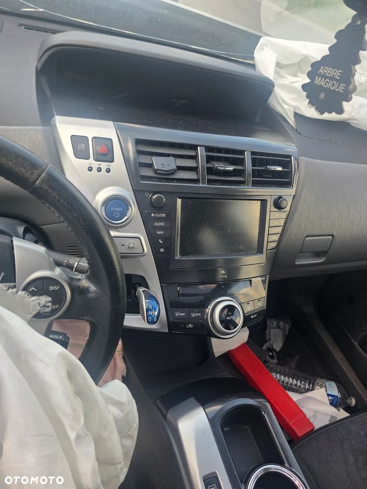 Toyota Prius+ (Hybrid) Executive - 10